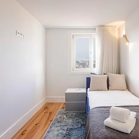 Modern Cativo By Lovelystay *